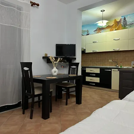 Ceka Apartment *